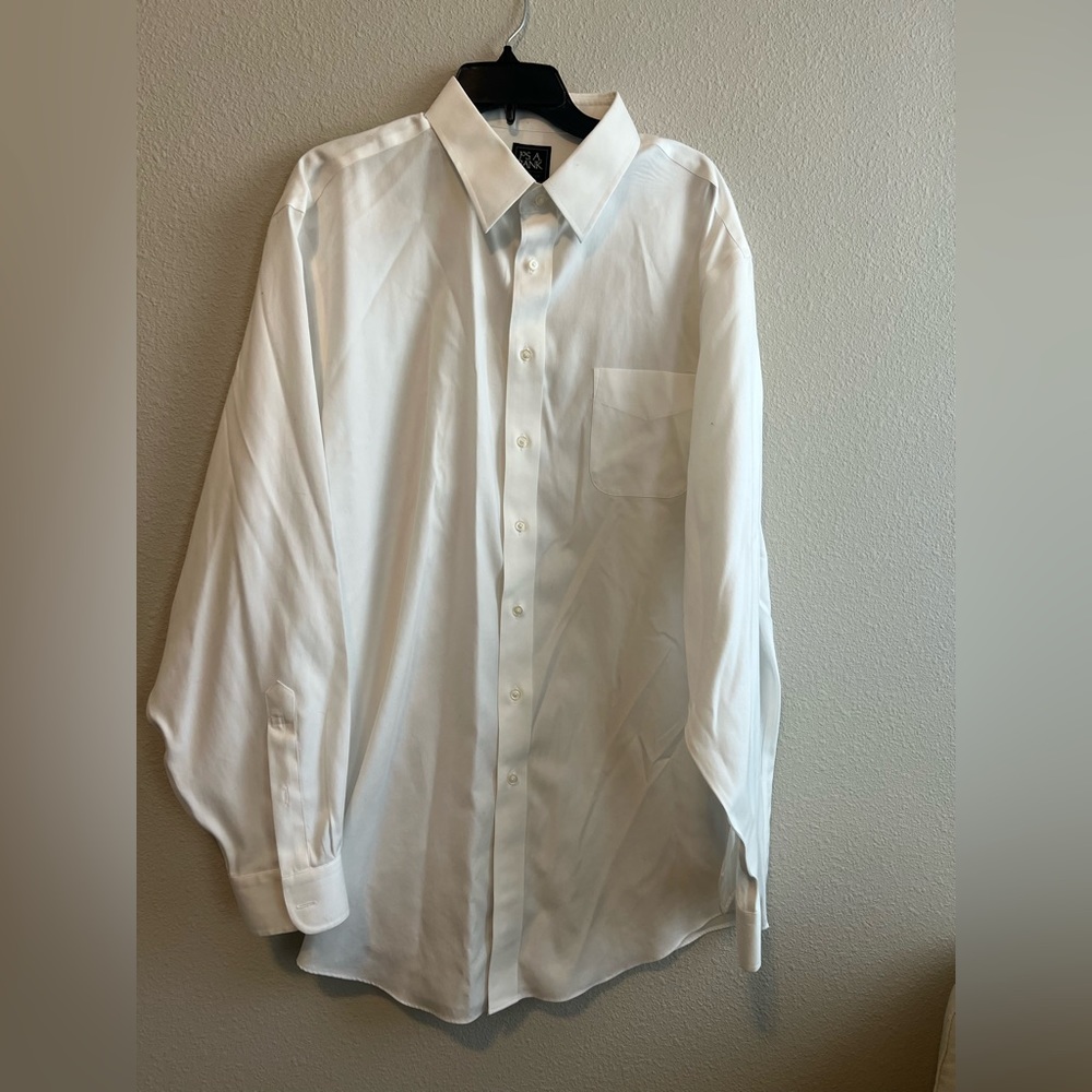 Mens long sleeve white Button down Jos A Bank Neck 18.5